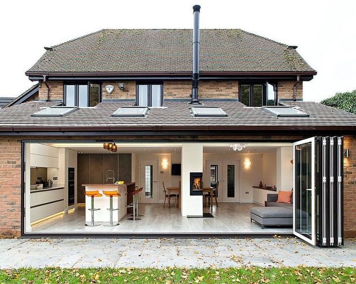Extension moderne sur maison traditionnelle